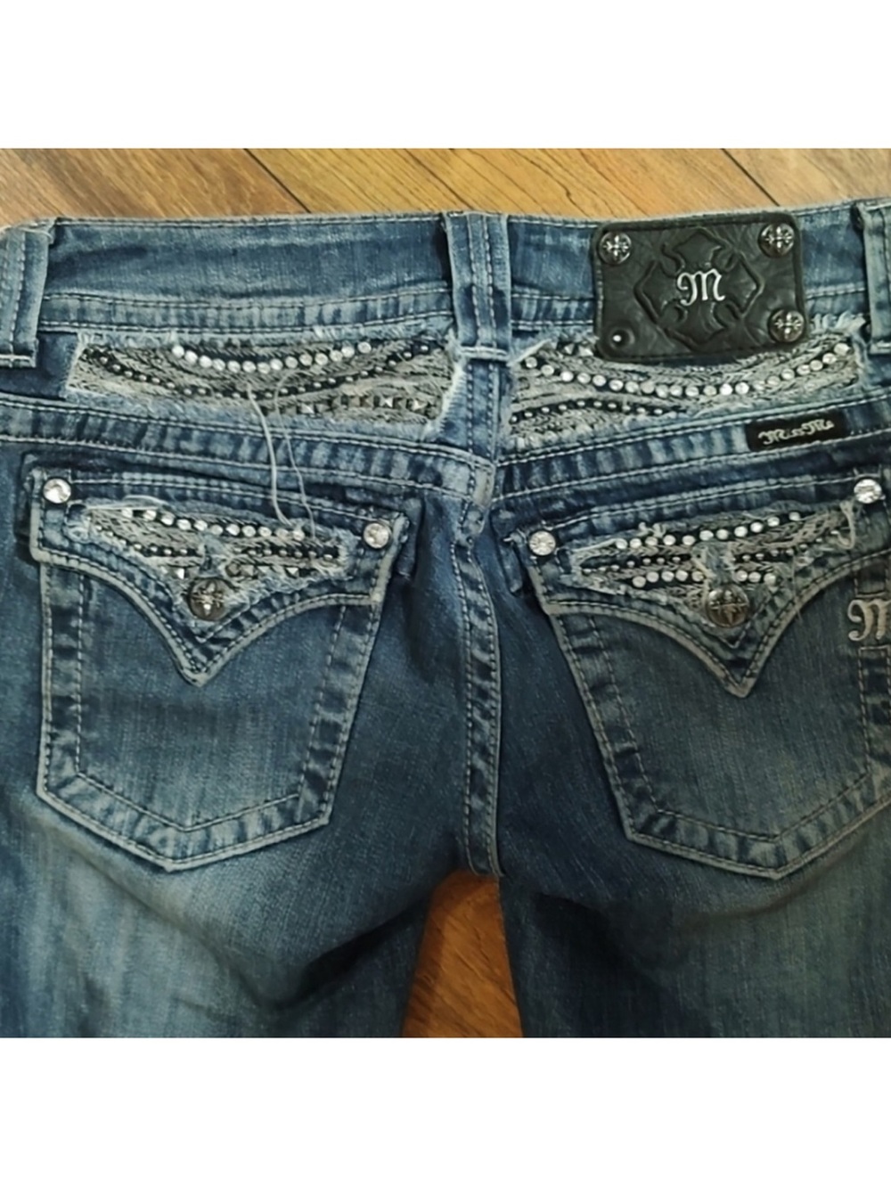 Gorgeous Miss Me Capri Jeans With Embellished Back Pockets